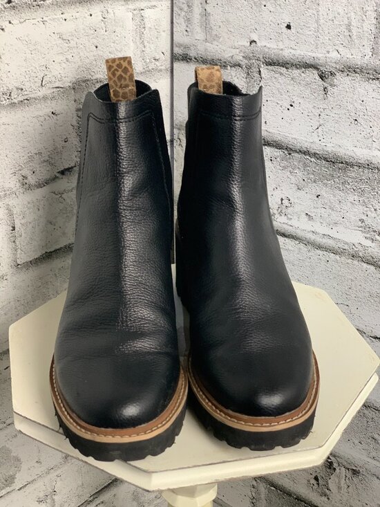 Dolce Vita Chelsea Boot 8.5 Black Leather Huey H20 Waterproof Chunky Heeled Sole - Picture 2 of 9